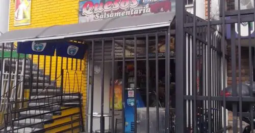 QUESOS Y ALGO MAS QUESOS Y ALGO MAS